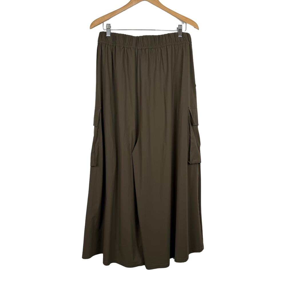 Cropped Wide-Leg Utility Pants in Olive - Picture 3 of 7